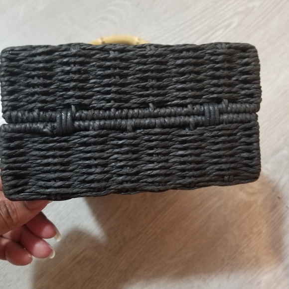 NWT New York & Co small wicker purse - Picture 4 of 5